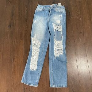 Ripped jeans baggy